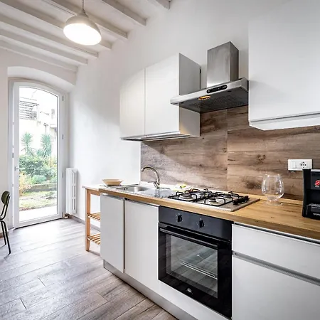 Apartman Yd Quiet 2br With Private Garden