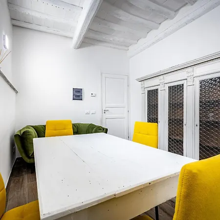 Yd Quiet 2br With Private Garden