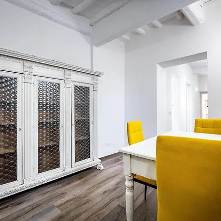 Yd Quiet 2br With Private Garden Lejlighed Firenze