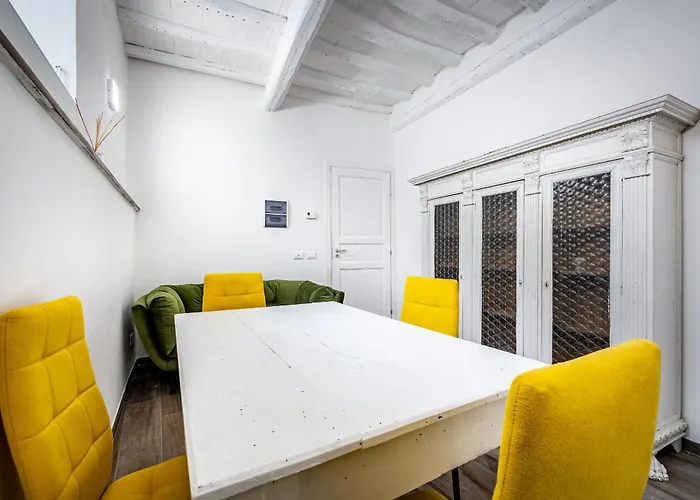 Yd Quiet 2br With Private Garden