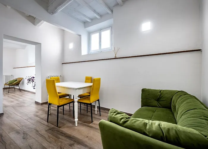 Yd Quiet 2br With Private Garden Apartman