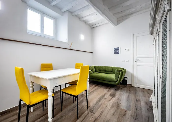 Yd Quiet 2br With Private Garden Apartman *
